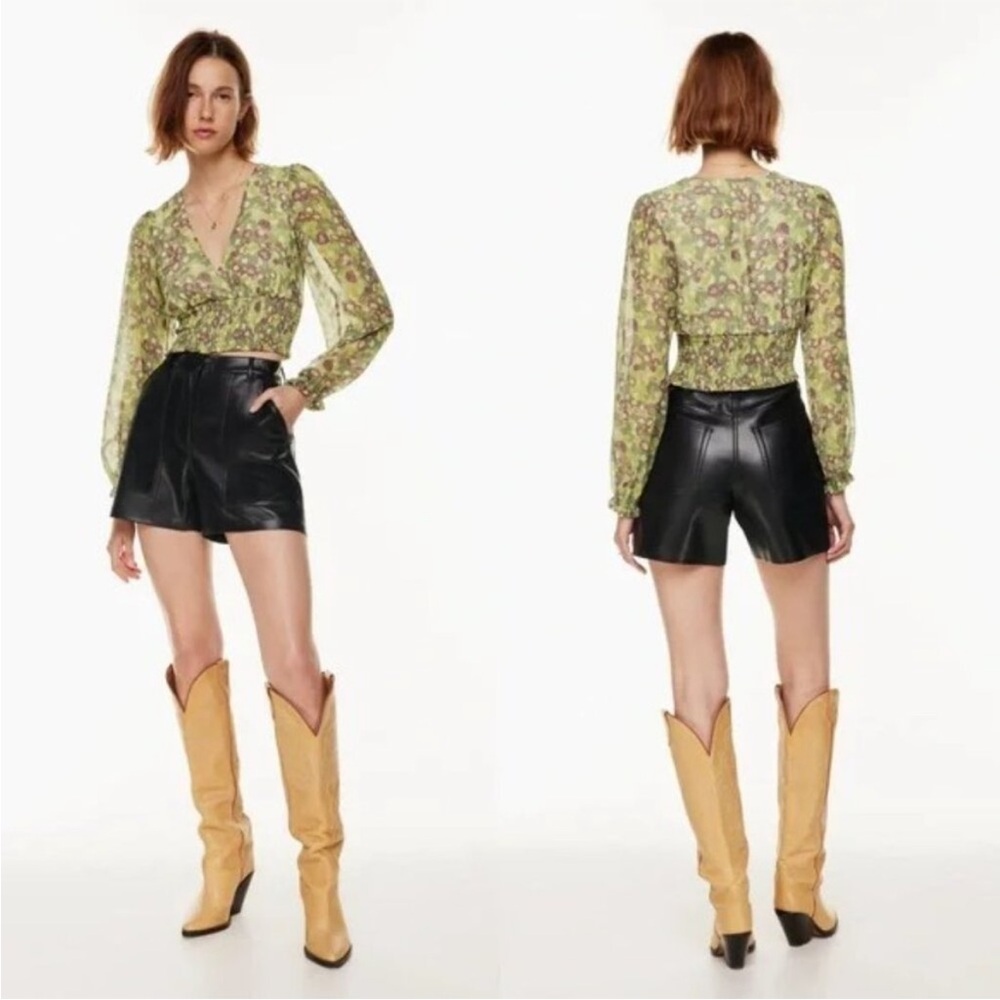 Aritzia Wilfred Nocturne Black Vegan Faux Leather Shorts Size 2